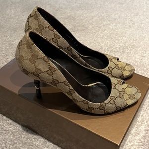 Authentic Gucci Size 7 Heels